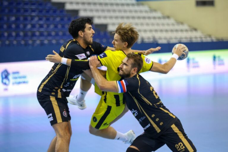 Rukometni klub Dinamo — trening u sali, Pančevo