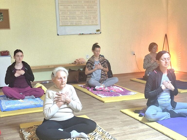Joga za savremenog čoveka — trening u sali, Novi Sad