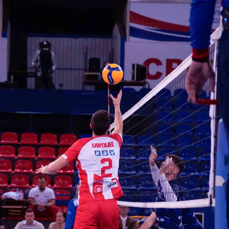 Odbojkaški klub Crvena Zvezda — trening u sali, Beograd (Savski venac)
