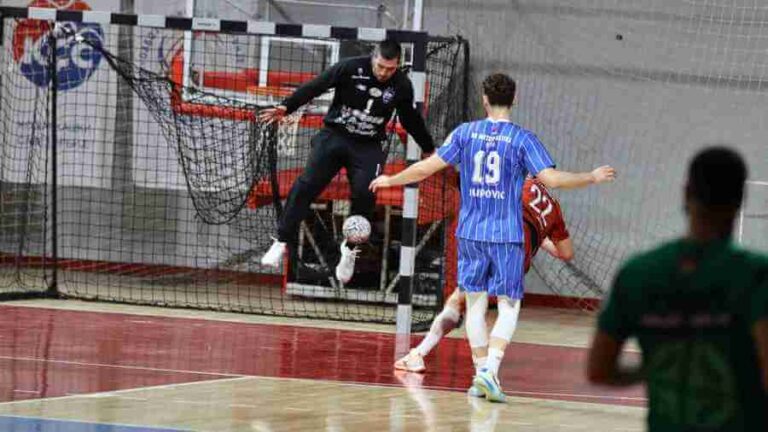 Rukometni klub Metaloplastika — trening u sali, Šabac