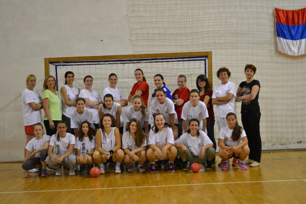 Ženski rukometni klub Metalac 2015 — trening u sali, Valjevo