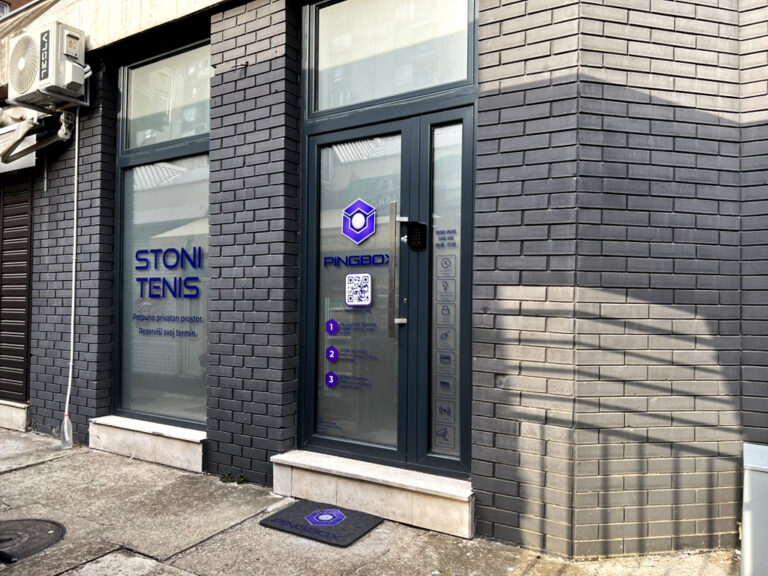 PINGBOX - privatan prostor za stoni tenis — ulaz u objekat, Novi Sad