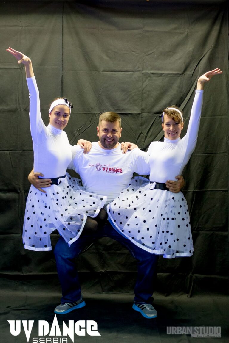 Plesna škola UV Dance — trening u sali, Beograd (Vračar)