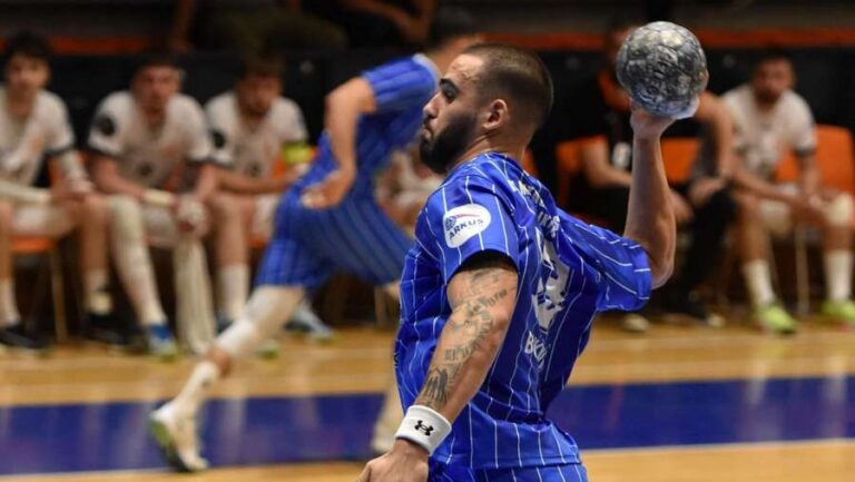 Rukometni klub Metaloplastika — trening u sali, Šabac