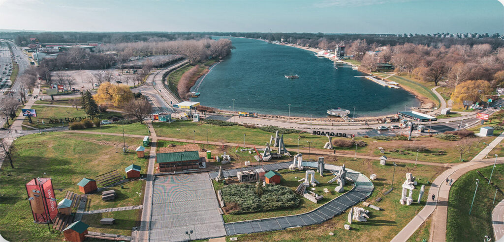 Sportski centar Ada Ciganlija — ulaz u objekat, Beograd (Čukarica)