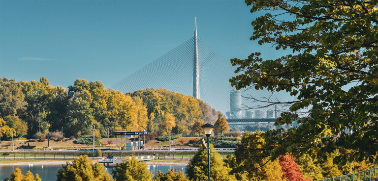 Sportski centar Ada Ciganlija — ulaz u objekat, Beograd (Čukarica)