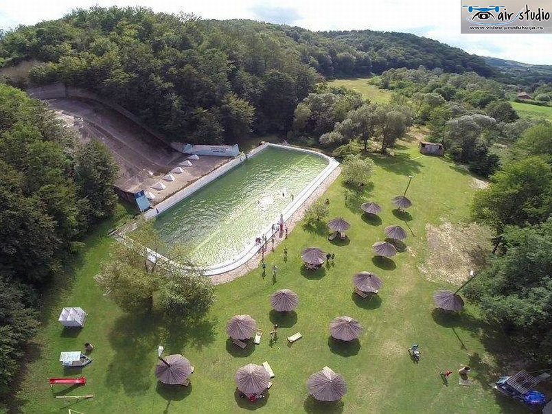 Sportsko rekreativni centar Šumadija — ulaz u objekat, Aranđelovac