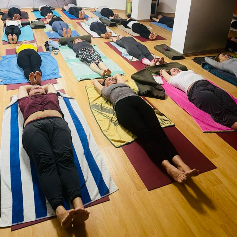 Joga studio Irena — trening u sali, Novi Sad