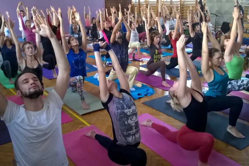Vidya Yoga Škola yoge Dragana Lončara — trening u sali, Beograd (Palilula)