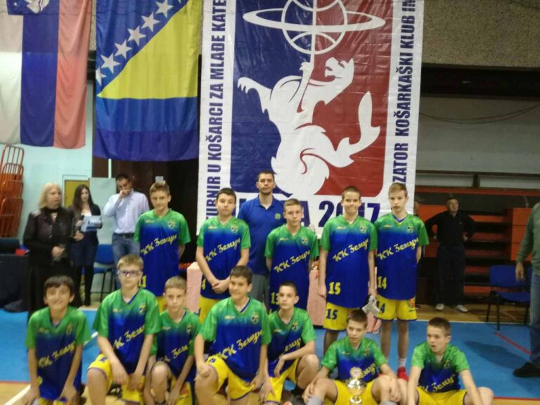 Košarkaški klub Zemun — trening u sali, Beograd (Zemun)
