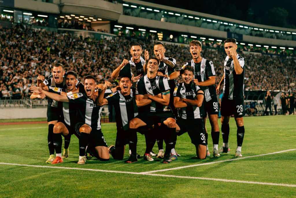 Fudbalski klub Partizan — trening u sali, Beograd (Savski venac)