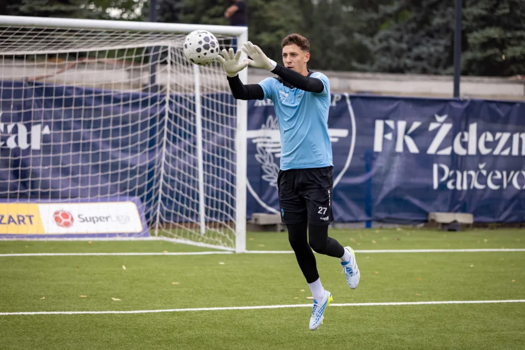 Fudbalski klub Železničar Pančevo — trening u sali, Pančevo