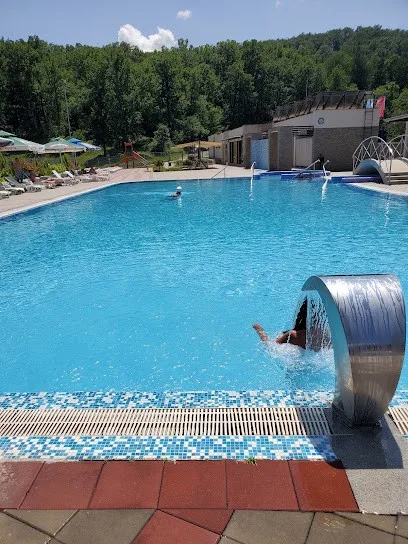 Bazen - pool — fotografija objekta, Boljevac
