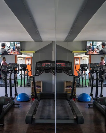 Fitnes klub Fit N — fotografija objekta, Zemun
