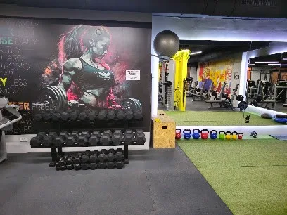Fitness centar Spartans Gym 3 — fotografija objekta, Ub