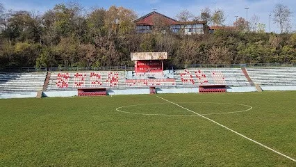 Fudbalski klub Radnički Novi Beograd – Škola fudbala — fotografija objekta, Beograd (Novi Beograd)