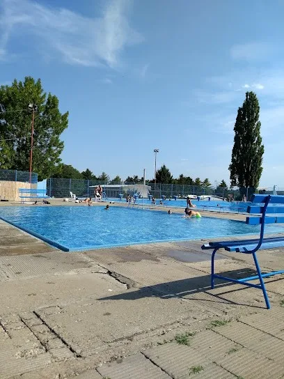 Javni bazeni Rača — fotografija objekta, Rača