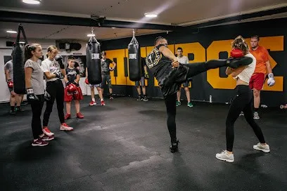 Kik boks klub Petros - fight club - Banovo Brdo — fotografija objekta, Čukarica