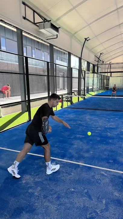Padel klub Dorćol — fotografija objekta, Beograd (Stari grad)