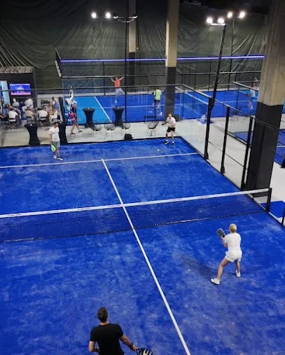 Padel space — fotografija objekta, Beograd (Zemun)