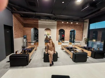 Reformer Pilates Alex Zemun — fotografija objekta, Zemun