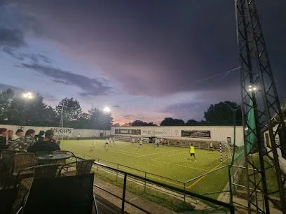 Sportski centar na veštackoj travi SIGET — fotografija objekta, Novi Sad