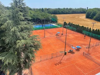 Tenis Centar PopCourt — fotografija objekta, Grocka