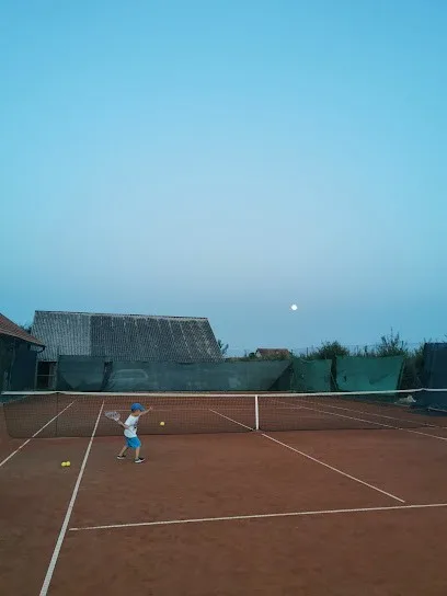 Teniski klub Set — fotografija objekta, Loznica