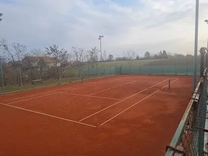 Teniski tereni Mladenovac — fotografija objekta, Mladenovac