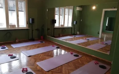 Barre ballet body studio