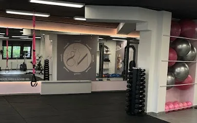 Nina S Ženski Fitness Centar