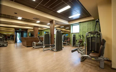 Cafe bar & gym Mr. Hill