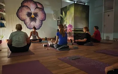 Yoga Studio Violet