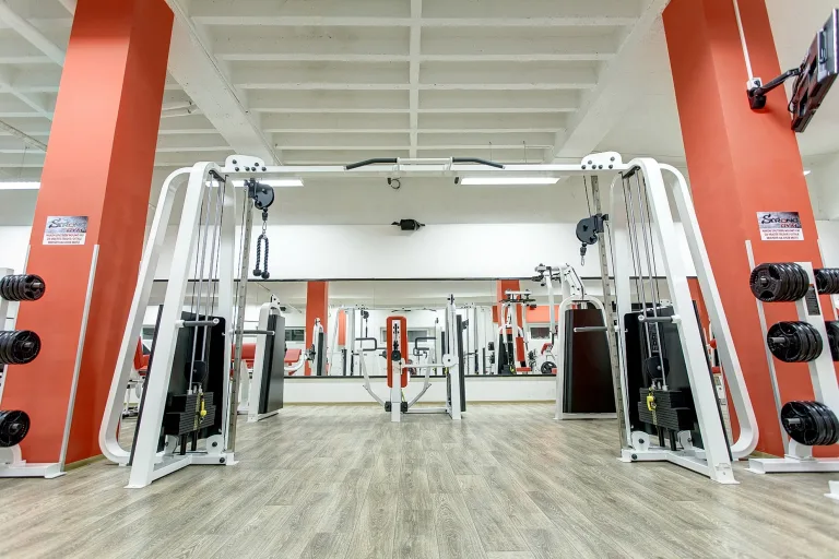 Fitnes centar Strong Gym